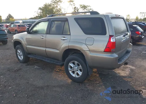 2006 Toyota 4Runner Sr5 V6 z USA, uszkodzony, nr VIN JTEBU14R860104896